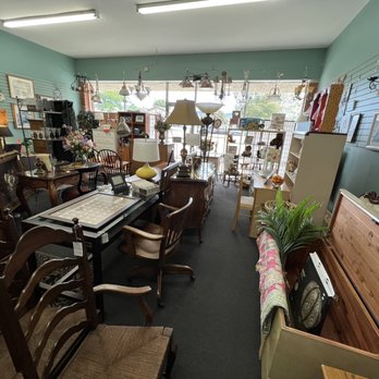 Bring Down The House - Used, Vintage & Consignment Near Me - Simi Valley, California Bring Down The House - Used, Vintage & Consignment Near Me - Simi Valley, California
