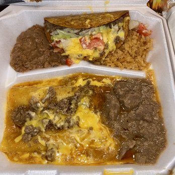 Adam’s Den - Plato de Leon...enchiladas w carne guisada... - Tacos Near Me - Alice, Texas
