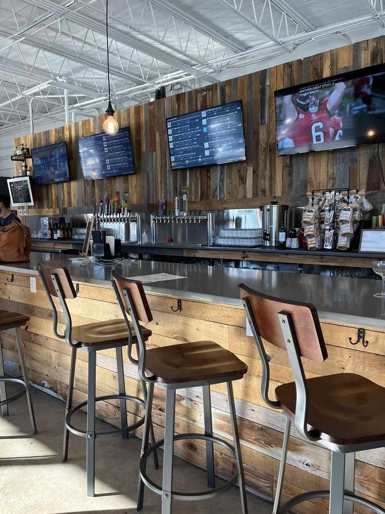 BULL CITY CIDERWORKS WILMINGTON Updated October 2024 80 Photos