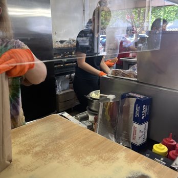 Melvins' - Counter and cooking area - Burgers Near Me - Elizabethtown, North Carolina Melvins' - Counter and cooking area - Burgers Near Me - Elizabethtown, North Carolina