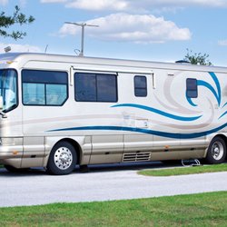 Lee's Collision Center - Auto Body Shop