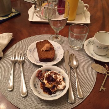 Inn At Glencairn - Peach compote. Pumpkin bread - Bed & Breakfast Near Me - Princeton, New Jersey