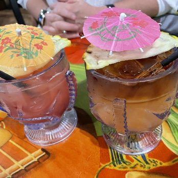 Cheeseburger In Paradise - Great Speciality Drinks! - Burgers Near Me - Honolulu, Hawaii