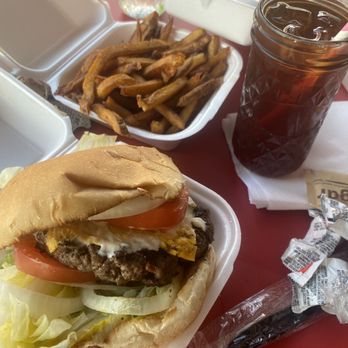Hubcap Grill - Galveston - Cheeseburger - Burgers Near Me - Galveston, Texas