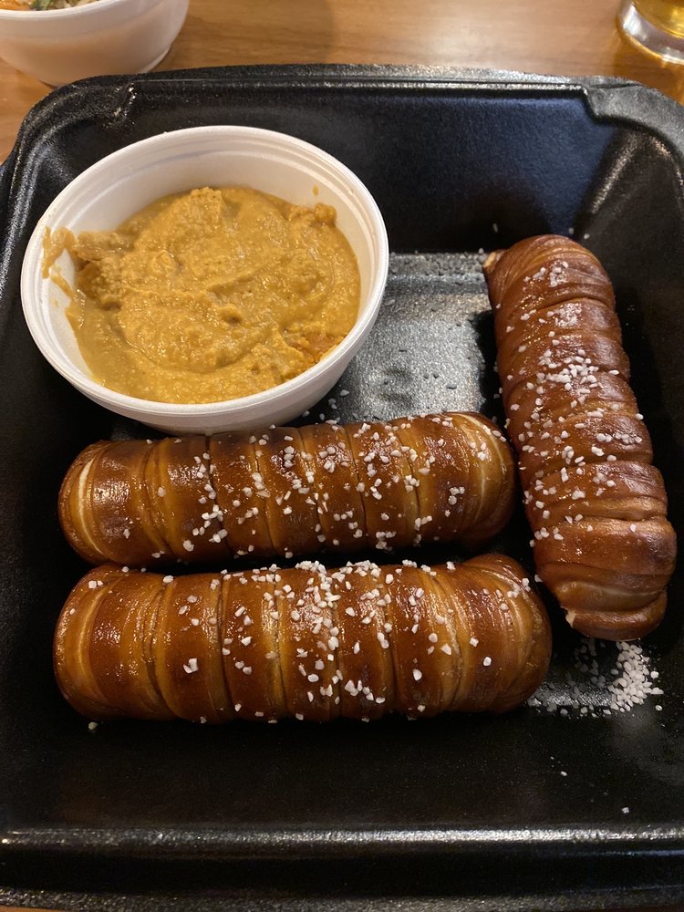 OLD SCHOOL TAPHOUSE AND SOCIAL 54 Photos & 19 Reviews 210 E Kechi