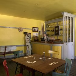 Lemon House - The tavern.