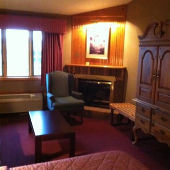 Best Western University Inn - seating area - gas fireplace - Hotels Near Me - Ithaca, New York