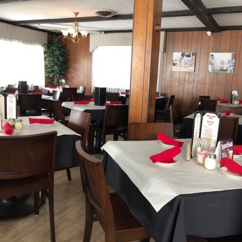 DiPaolo's Red Lion Inn - dining area - Italian Near Me - Southampton, New Jersey DiPaolo's Red Lion Inn - dining area - Italian Near Me - Southampton, New Jersey