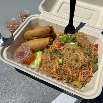 Nogakes Kitchen - Vegan lumpia and pancit - Food Trucks Near Me - Las Vegas, Nevada Nogakes Kitchen - Vegan lumpia and pancit - Food Trucks Near Me - Las Vegas, Nevada