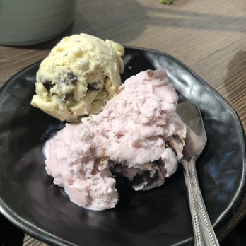 Mo Mo Paradise - Black cherry and cookies and cream ice cream! - Japanese Near Me - Arcadia, California Mo Mo Paradise - Black cherry and cookies and cream ice cream! - Japanese Near Me - Arcadia, California