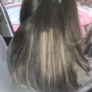 Contempo Hair Designs - Why do the highlights just start and not transition from dark to light? What an unprofessional job Christina did! - Hair Salons Near Me - Yonkers, New York