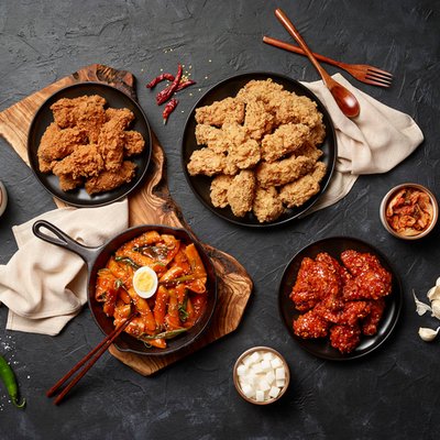 bb.q Chicken Astoria by null