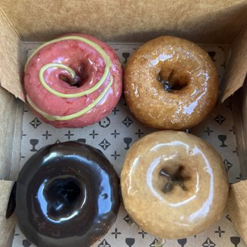Holey Grail Donuts - Strawberry matcha, vanilla bean, Chocolate & honey! Written in order from favorite to least favorite. - Donuts Near Me - Long Beach, California Holey Grail Donuts - Strawberry matcha, vanilla bean, Chocolate & honey! Written in order from favorite to least favorite. - Donuts Near Me - Long Beach, California