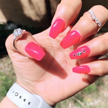 Queen Bee Nails and Spa - Quinn my nails love you! :) Queen bee Quinn does a fantastic job  Thank you :) - Cosmetics & Beauty Supply Near Me - Albuquerque, New Mexico