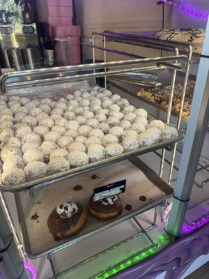 Psycho Donuts by null