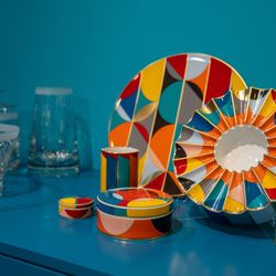 Arabesque of Naples - Cigar ashtray? float a candle in the center? for Crudity? What an amazing presentation!