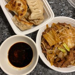 Lee Po - Fried Dumplings Beef Ho Fun