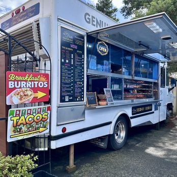 Mi Fiesta Garibaldi - Well stocked truck - Tacos Near Me - Portland, Oregon Mi Fiesta Garibaldi - Well stocked truck - Tacos Near Me - Portland, Oregon