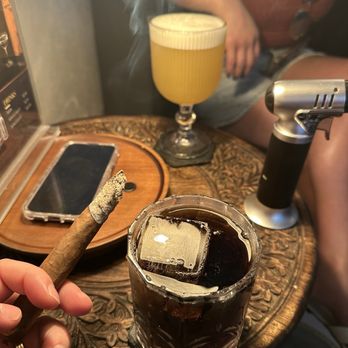 Don Collins - Cigars, rum and coke, mango Collins - Tobacco Shops Near Me - San Juan, Puerto Rico Don Collins - Cigars, rum and coke, mango Collins - Tobacco Shops Near Me - San Juan, Puerto Rico