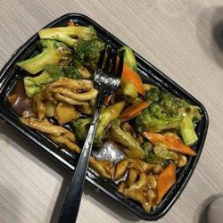 Cheng's Garden - Chicken + broccoli