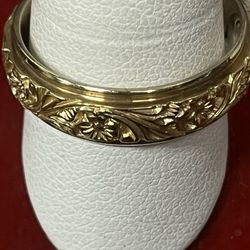 Crescent Jewelers - Carved gold wedding band