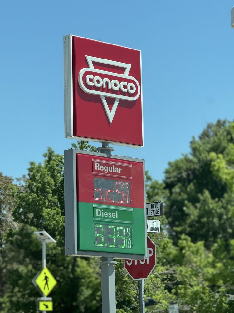 Littleton Food & Gas Logo
