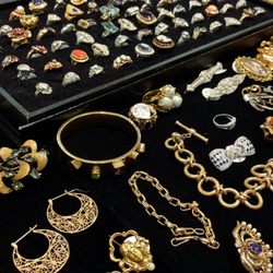 Past Victorian jewelry show. Get on the list!