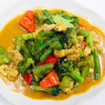 Royal Thai Cuisine - Lemongrass chicken - Thai Near Me - Barrie, Ontario Royal Thai Cuisine - Lemongrass chicken - Thai Near Me - Barrie, Ontario