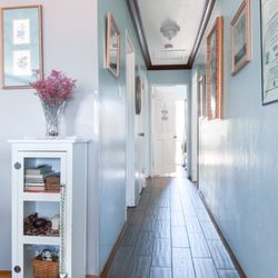 Clairemont Guest Home - 1st hallway with 3 private rooms, 1 shared bath