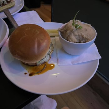 Handlebar - nashville hot fried "chicken" sandwich and garlic mashed potatoes - Vegetarian Near Me - Chicago, Illinois Handlebar - nashville hot fried "chicken" sandwich and garlic mashed potatoes - Vegetarian Near Me - Chicago, Illinois