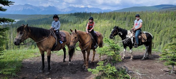 Old Entrance B 'n B Cabins & Trail Rides by null