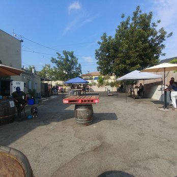 The Hermosillo - Outdoor dining / outdoor drinking area - Wine Bars Near Me - Los Angeles, California The Hermosillo - Outdoor dining / outdoor drinking area - Wine Bars Near Me - Los Angeles, California