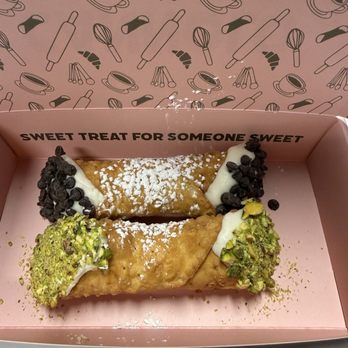 Cannolo - Chocolate Chip Cannoli, Pistachio Cannoli - Desserts Near Me - Seattle, Washington Cannolo - Chocolate Chip Cannoli, Pistachio Cannoli - Desserts Near Me - Seattle, Washington