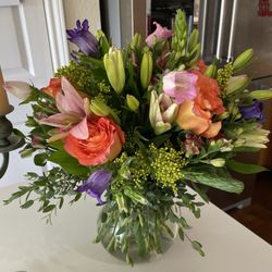 Central Market Cooking School - Replacement floral arrangement.