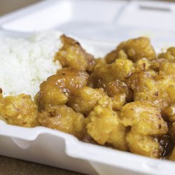 Lotus Inn - General Tso's Chicken Lunch Special