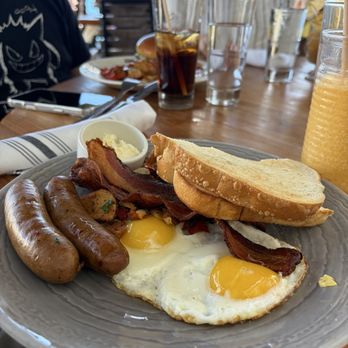 Duke's La Jolla - Breakfast plate - New American Near Me - La Jolla, California