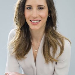 Vancouver Laser & Skin Care Centre - Dr. Leanne Rowthorn using ZO