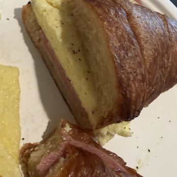 Sunny’s Cafe - Not a fried egg sandwich BUT mushy bagged eggs. - Cafes Near Me - Vero Beach, Florida Sunny’s Cafe - Not a fried egg sandwich BUT mushy bagged eggs. - Cafes Near Me - Vero Beach, Florida