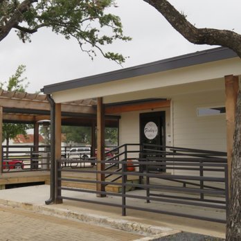 Finley's Round Rock - Bars Near Me - Round Rock, Texas Finley's Round Rock - Bars Near Me - Round Rock, Texas