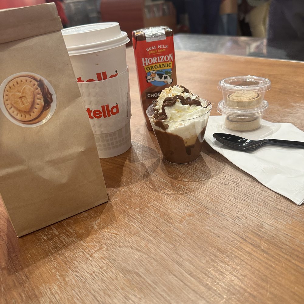 Nutella Cafe - Our order - Desserts Near Me - Chicago, Illinois Nutella Cafe - Our order - Desserts Near Me - Chicago, Illinois