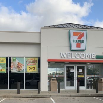 Chevron - Welcome to 7 Eleven! - Gas Stations Near Me - Friendswood, Texas