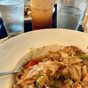 Thai Bloom! - Thai tea with mild drunken noodles (pad see ew) - Thai Near Me - Portland, Oregon Thai Bloom! - Thai tea with mild drunken noodles (pad see ew) - Thai Near Me - Portland, Oregon