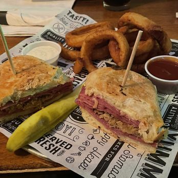 Lucky Fools Pub - The Irish Cubano! Fantastic! - Pubs Near Me - Moorpark, California Lucky Fools Pub - The Irish Cubano! Fantastic! - Pubs Near Me - Moorpark, California