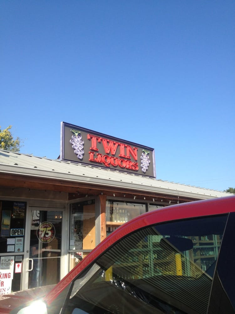 Twin Liquors Logo