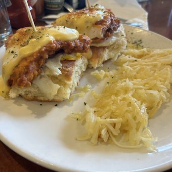 Cactus Jacks Moab - Pale undercooked potatoes and chicken benedict - Breakfast & Brunch Near Me - Moab, Utah Cactus Jacks Moab - Pale undercooked potatoes and chicken benedict - Breakfast & Brunch Near Me - Moab, Utah