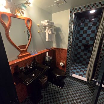 Ulysses - Bathroom - Hotels Near Me - Baltimore, Maryland Ulysses - Bathroom - Hotels Near Me - Baltimore, Maryland