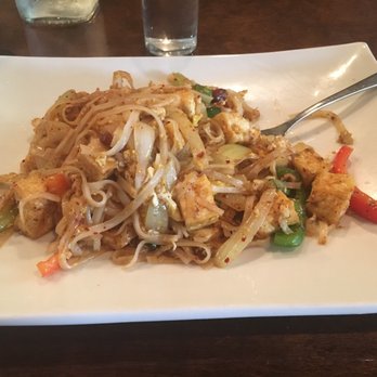 Indochine - Drunken noodles - with roasted cashews. Very hummy - Thai Near Me - Jacksonville, Florida Indochine - Drunken noodles - with roasted cashews. Very hummy - Thai Near Me - Jacksonville, Florida