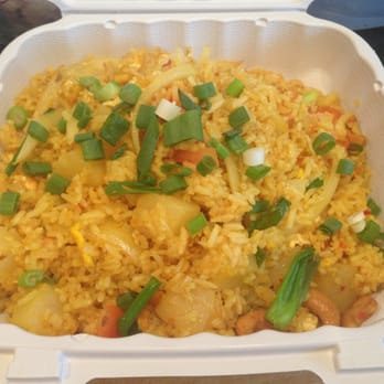 Silver Tray - Pineapple fried rice to go. They forgot the tofu. - Thai Near Me - Seattle, Washington