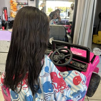 Silly Willy Kids Cuts - Getting a haircut - Kids Hair Salons Near Me - Lancaster, California Silly Willy Kids Cuts - Getting a haircut - Kids Hair Salons Near Me - Lancaster, California