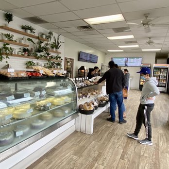 Gemmae Bake Shop - 04.29.23 bakery and small turo-turo section - Bakeries Near Me - Long Beach, California